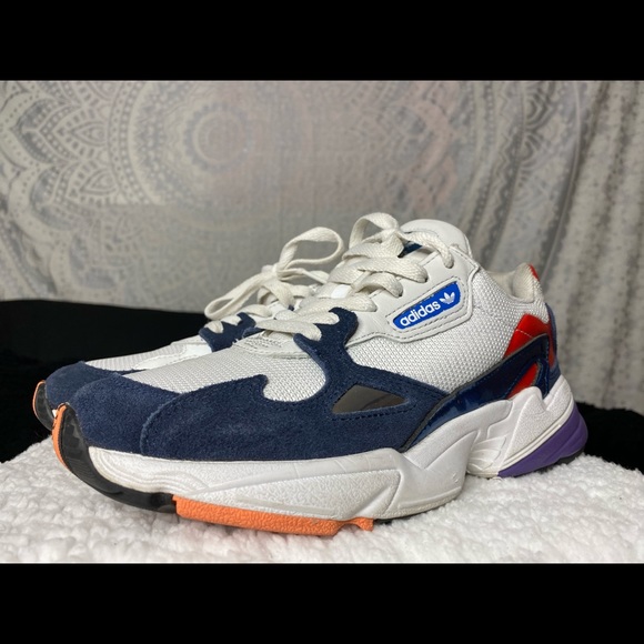 adidas falcon size fit